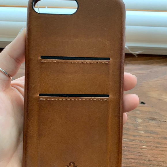 Accessories - Relaxed Leather iPhone 7/8+ case w/ two card slots